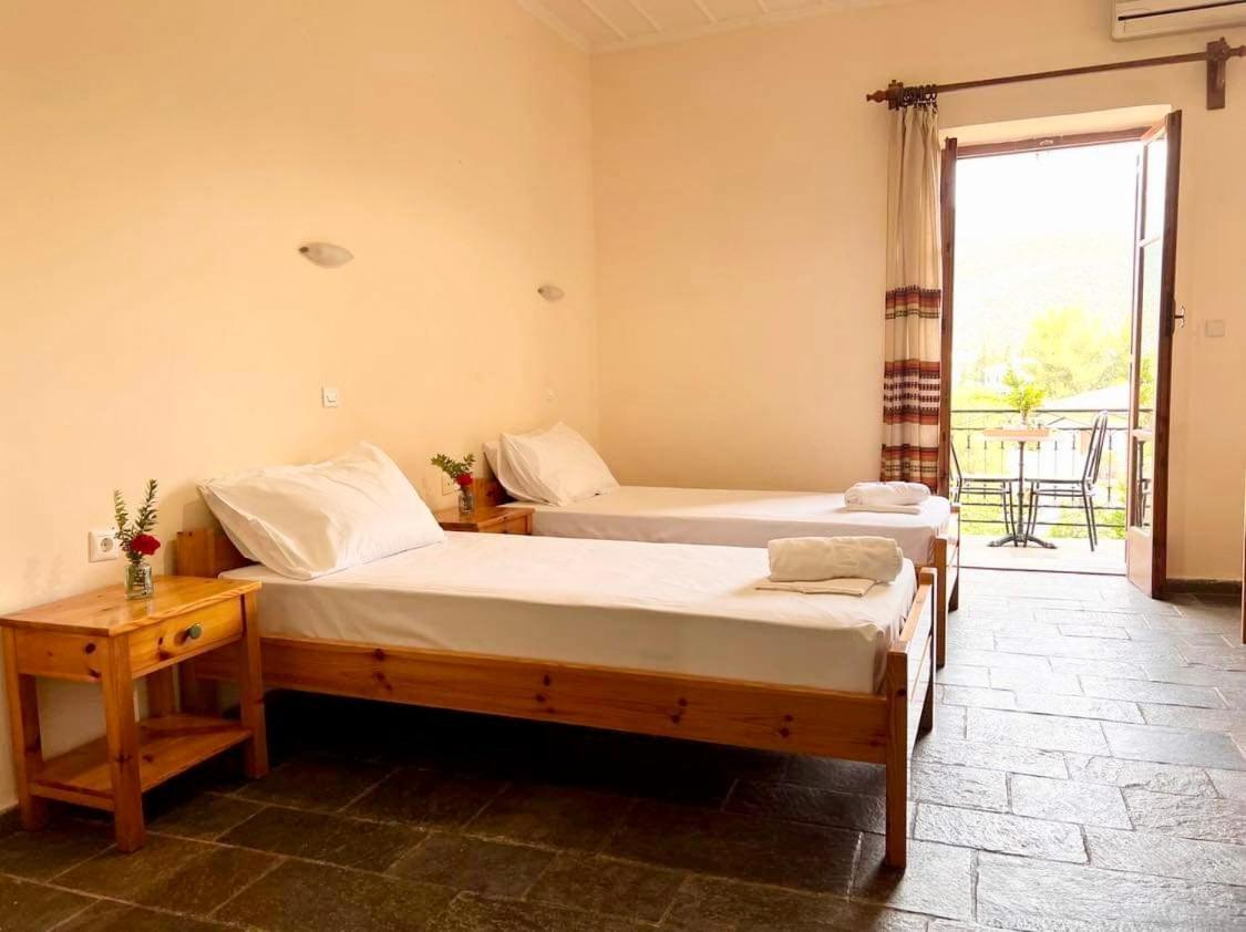 Kastro Aggeliki Appartement Kardhamili Buitenkant foto